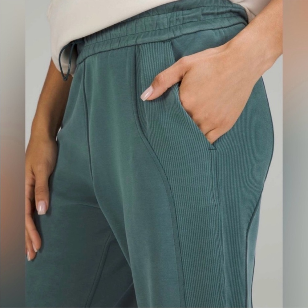 lululemon athletica Brushed Softstreme Ribbed high rise jogger- Jasper, size 6 - Picture 7 of 10